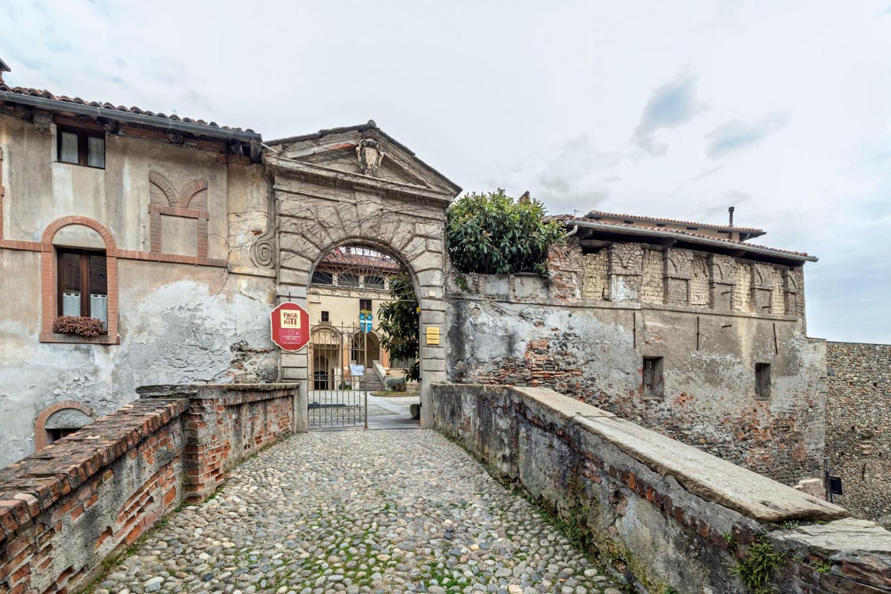 Appartamento Palazzo Dei Duchi Avigliana Exterior photo